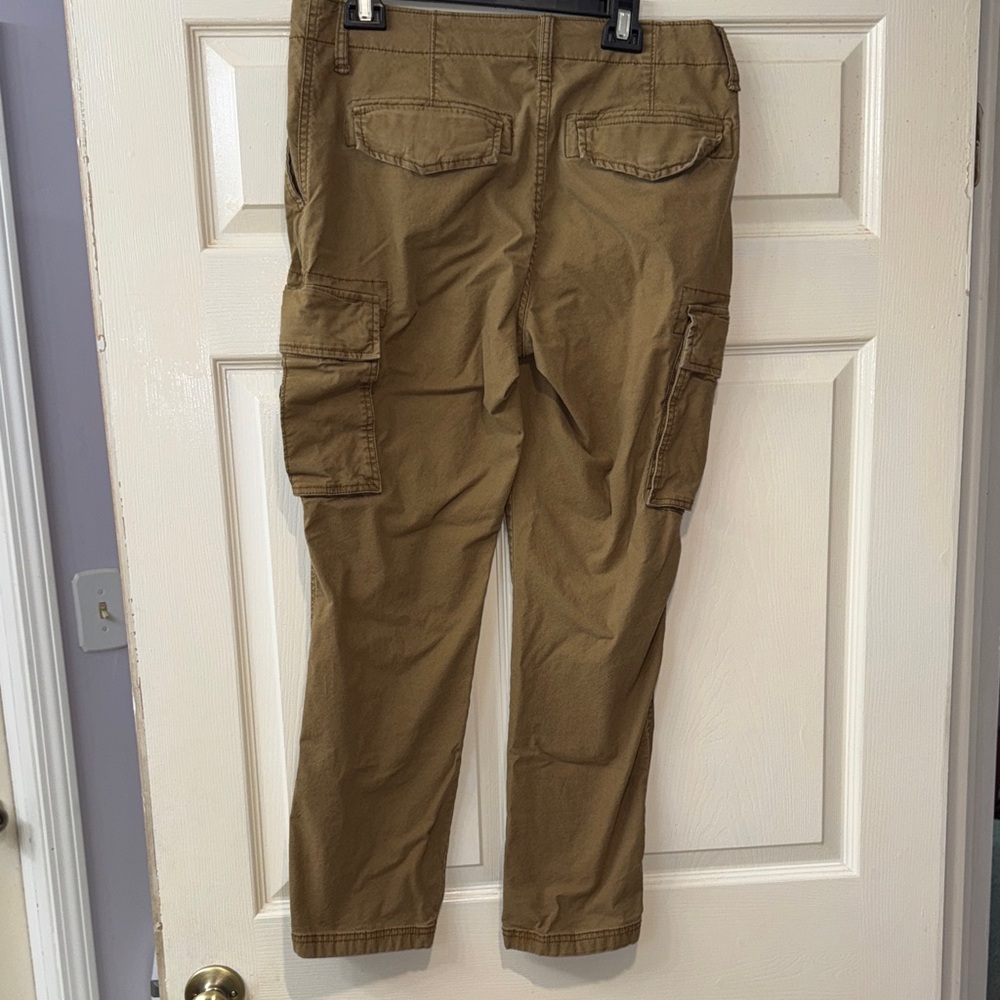 Old Navy Lived-In Straight Cargo Pants 32x30 Brown Built-In Flex
Khaki Brown - Picture 5 of 7